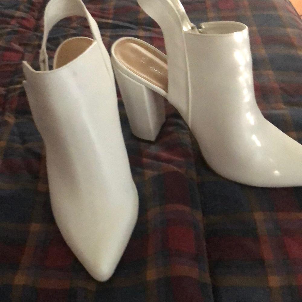 Shoe Dazzle High Heeled Boots